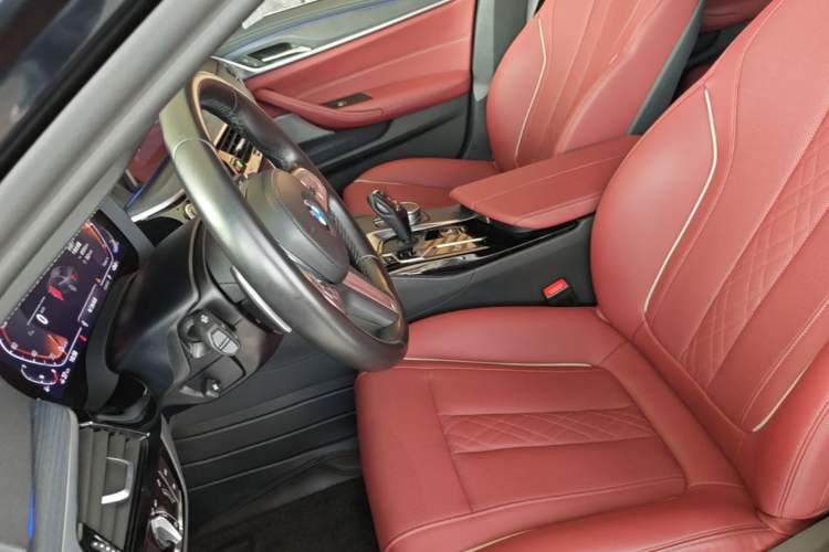 Used BMW 5 Series 2023 Restyled 530Li Leading Edition M Sport Package Left Front Seat