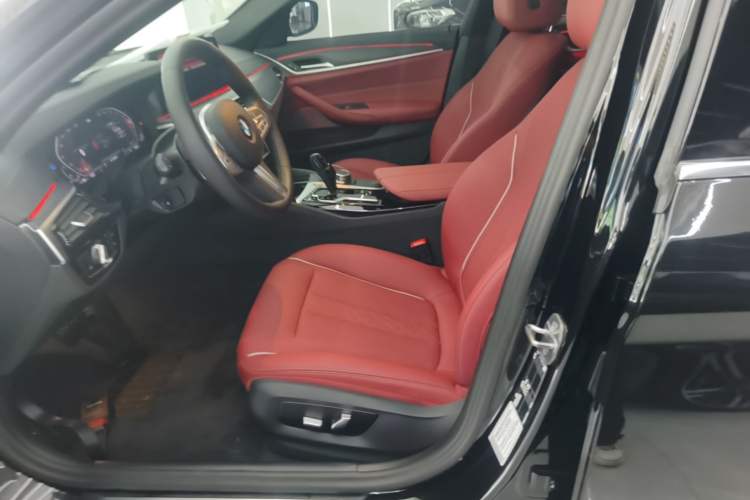 Used BMW 5 Series 2023 530Li Leading Model M Sport Package Left Front Seat