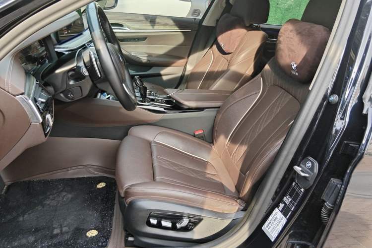 Used BMW 5 Series 2023 530Li Luxury Edition Premium Package Left Front Seat