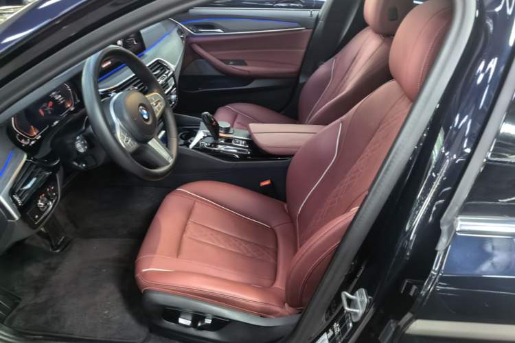 Used BMW 5 Series 2023 530Li Leading Model M Sport Package Left Front Seat