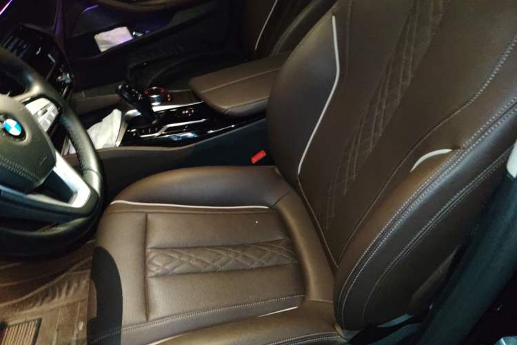 Used BMW 5 Series 2023 530Li Leading Edition Luxury Package Left Front Seat