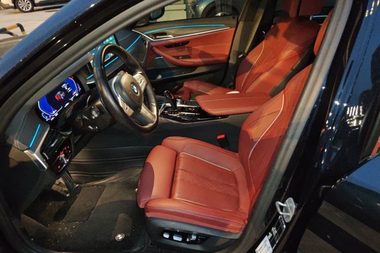 Used BMW 5 Series 2023 Restyled 530Li Luxury Edition M Sport Package Left Front Seat