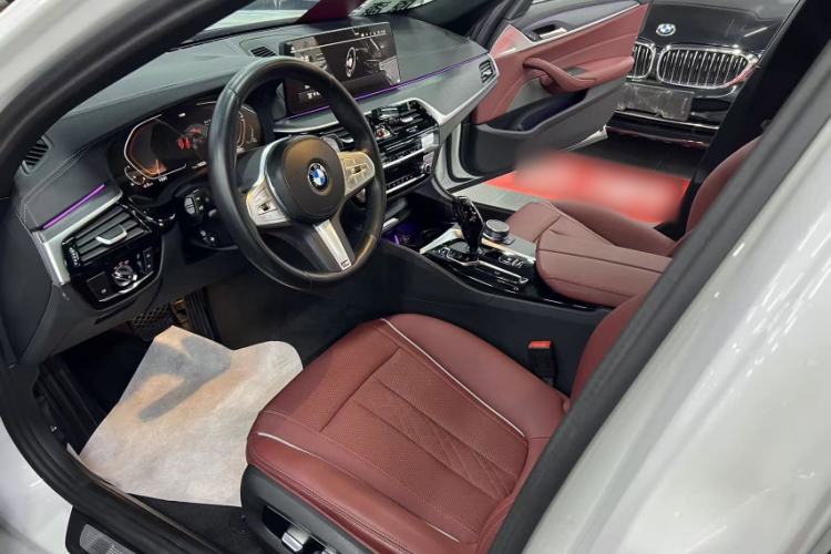 Used BMW 5 Series 2023 Restyled 530Li Leading Edition M Sport Package Left Front Seat