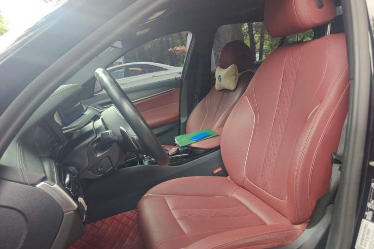Used BMW 5 Series 2023 530Li Leading Model M Sport Package Left Front Seat