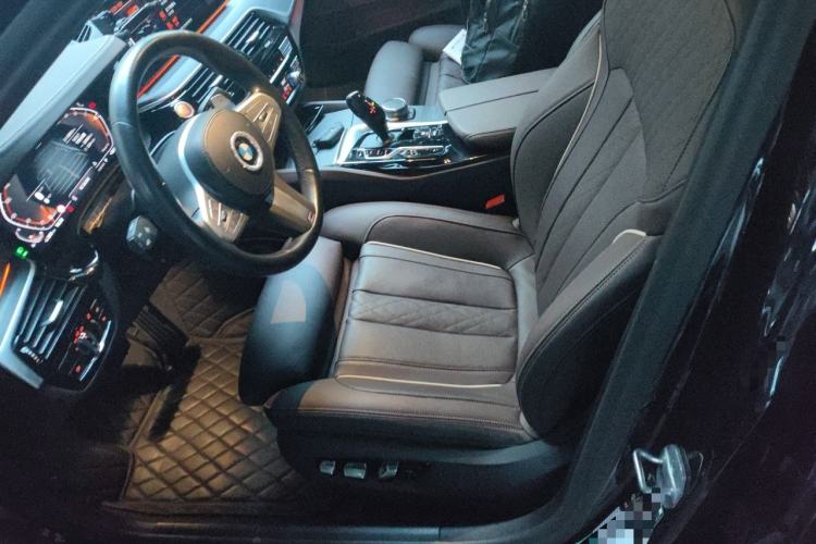 Used BMW 5 Series 2023 530Li Luxury Edition M Sport Package Left Front Seat