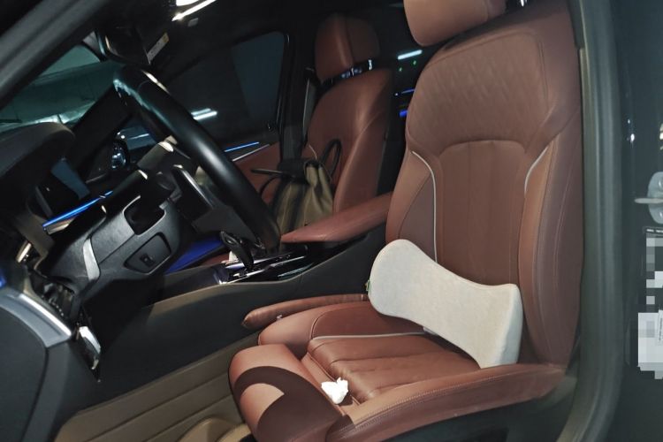 Used BMW 5 Series 2023 530Li Luxury Edition M Sport Package Left Front Seat