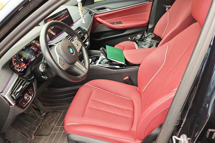 Used BMW 5 Series 2023 530Li Leading Model M Sport Package Left Front Seat