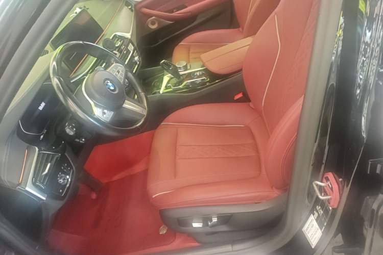 Used BMW 5 Series 2023 530Li Leading Model M Sport Package Left Front Seat