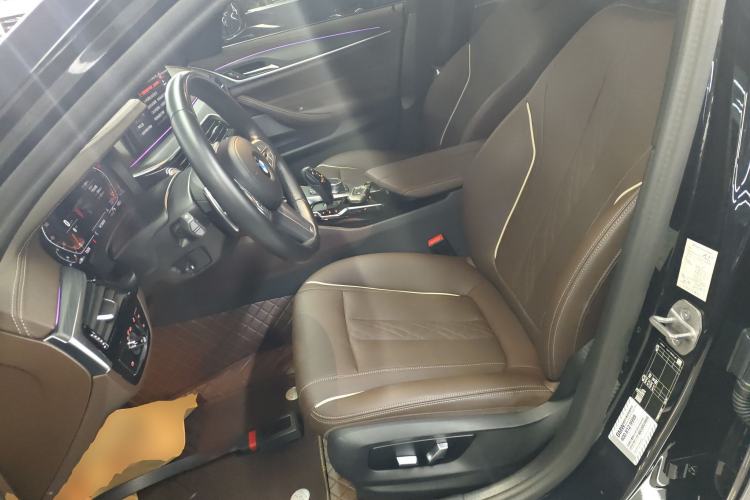 Used BMW 5 Series 2023 530Li Leading Model M Sport Package Left Front Seat