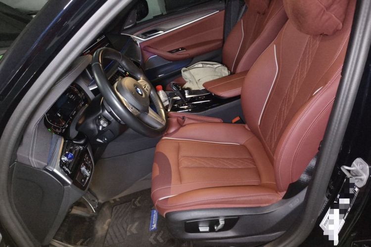 Used BMW 5 Series 2023 Restyled 530Li Leading Edition M Sport Package Left Front Seat