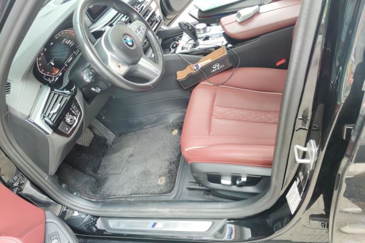 Used BMW 5 Series 2023 530Li Leading Model M Sport Package Left Front Seat