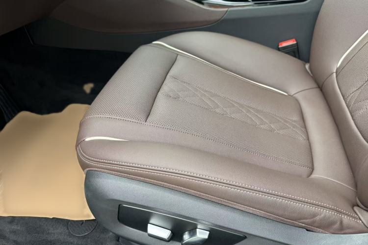 Used BMW 5 Series 2023 530Li Leading Edition Luxury Package Left Front Seat
