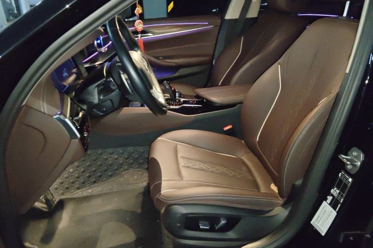 Used BMW 5 Series 2023 530Li Leading Edition Luxury Package Left Front Seat
