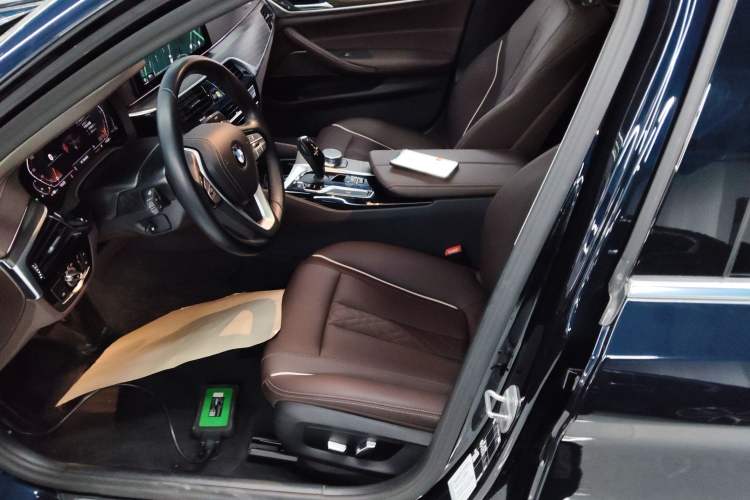 Used BMW 5 Series 2023 530Li Leading Edition Luxury Package Left Front Seat