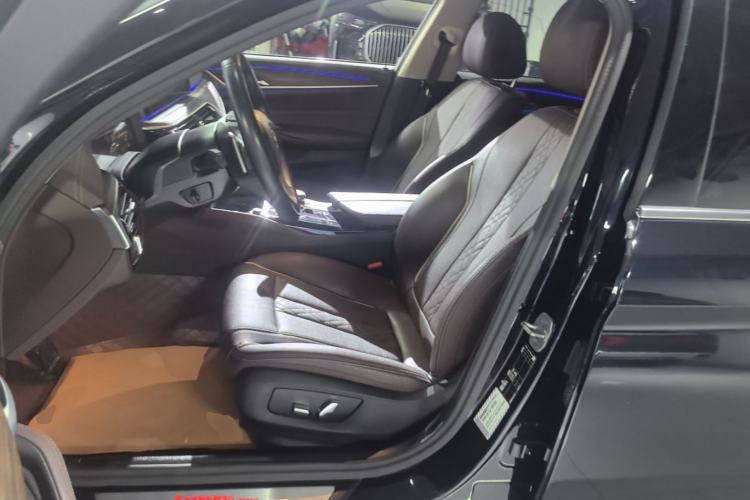 Used BMW 5 Series 2023 530Li Leading Edition Luxury Package Left Front Seat