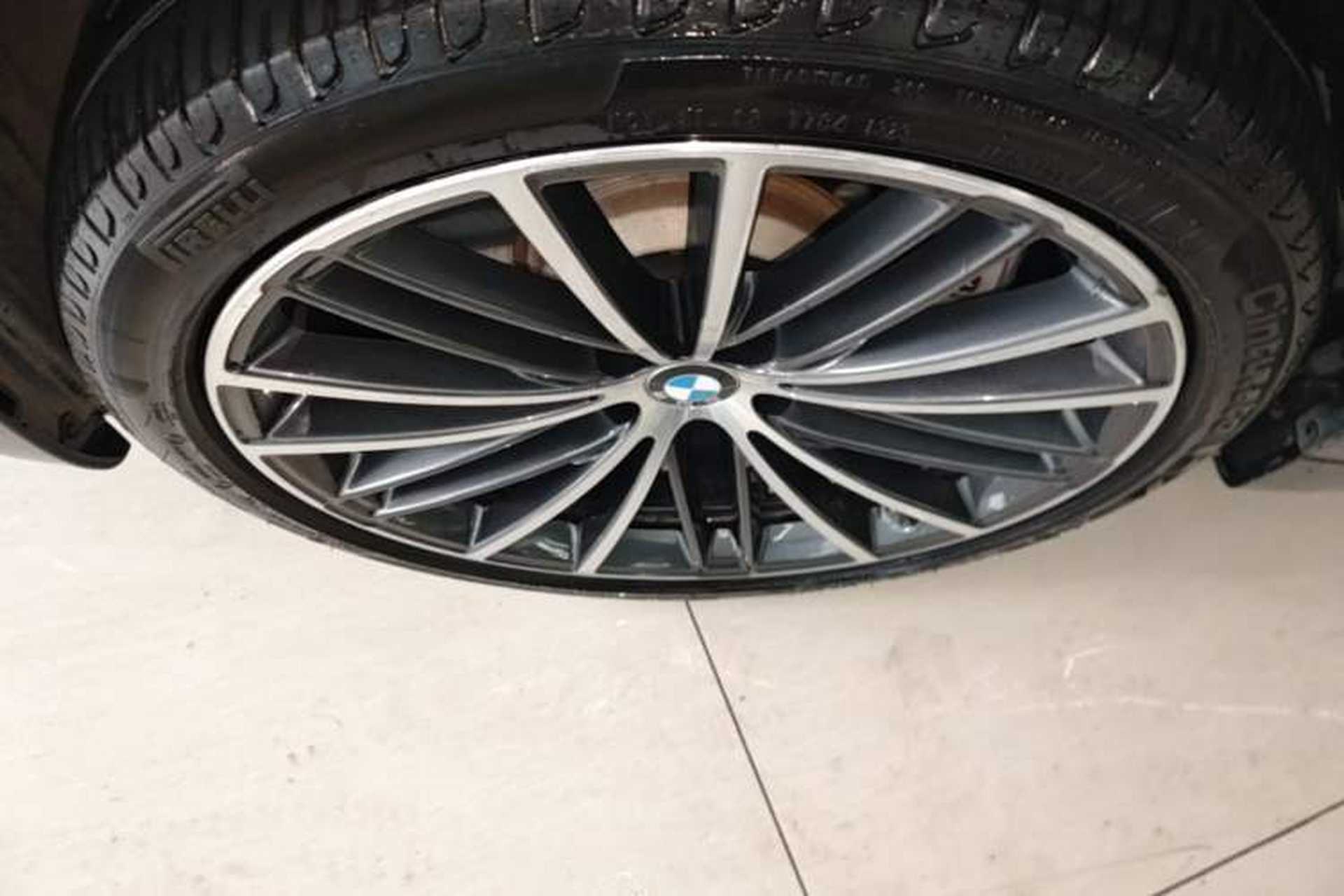 Used BMW 5 Series 2023 530Li Leading Model M Sport Package Left Front Wheel Hub