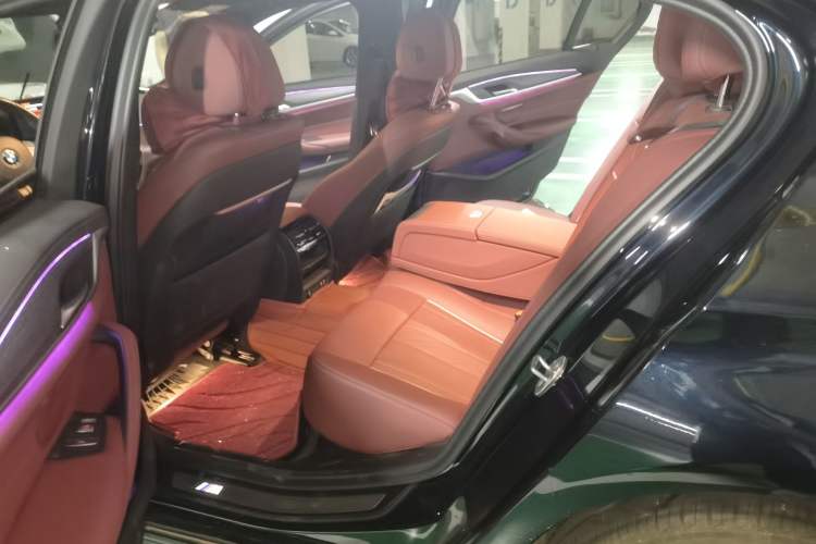 Used BMW 5 Series 2023 530Li Leading Model M Sport Package Left Rear Seat