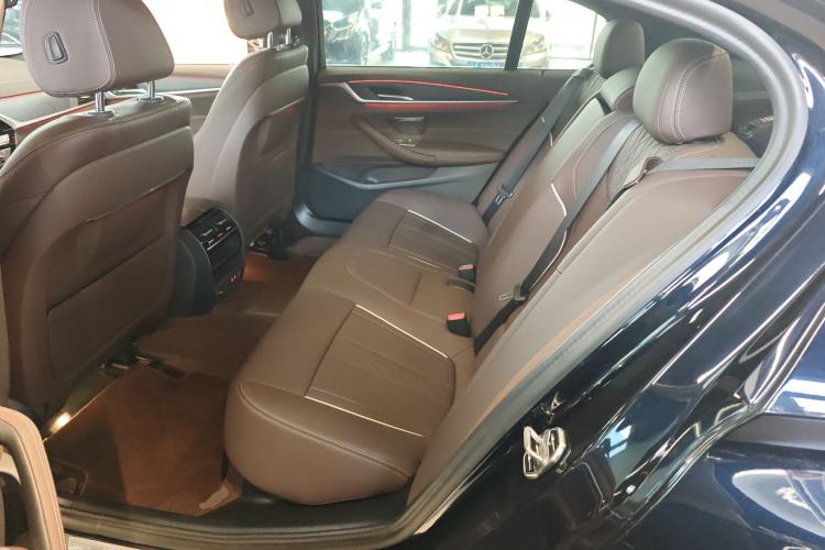 Used BMW 5 Series 2023 530Li Leading Model M Sport Package Left Rear Seat