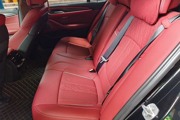 Used BMW 5 Series 2023 530Li Luxury Edition M Sport Package Left Rear Seat