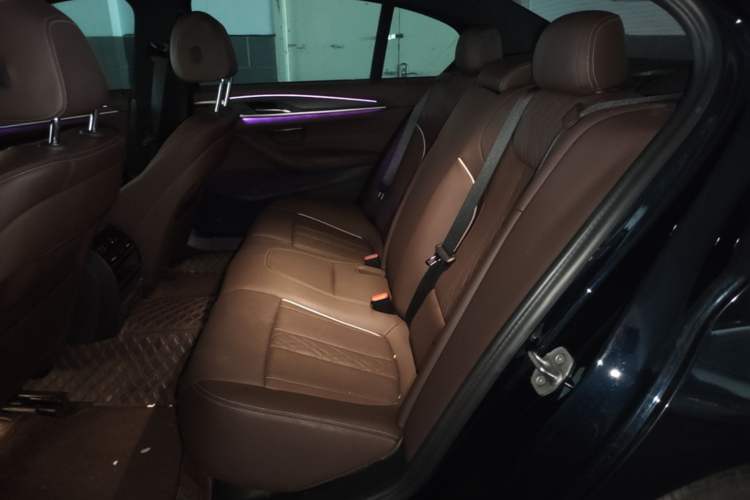 Used BMW 5 Series 2023 530Li Leading Model M Sport Package Left Rear Seat