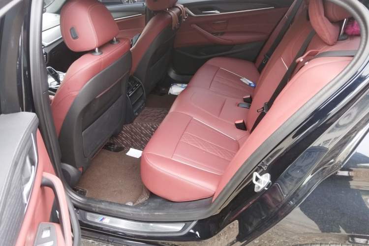 Used BMW 5 Series 2023 530Li Leading Model M Sport Package Left Rear Seat