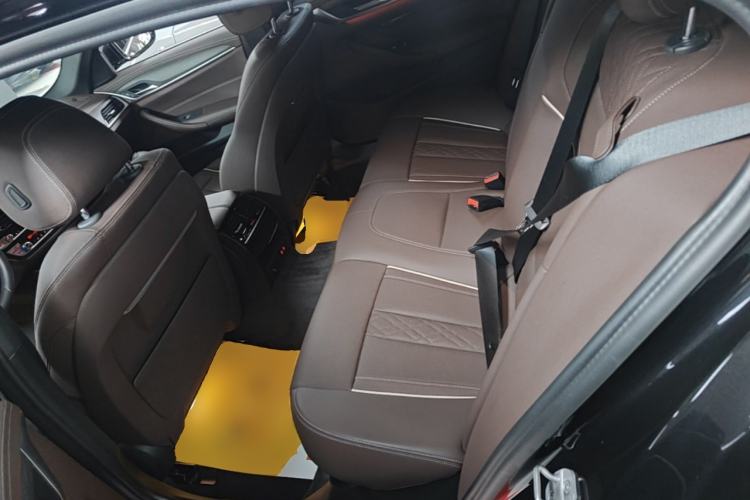 Used BMW 5 Series 2023 Restyled 530Li Leading Edition M Sport Package Left Rear Seat