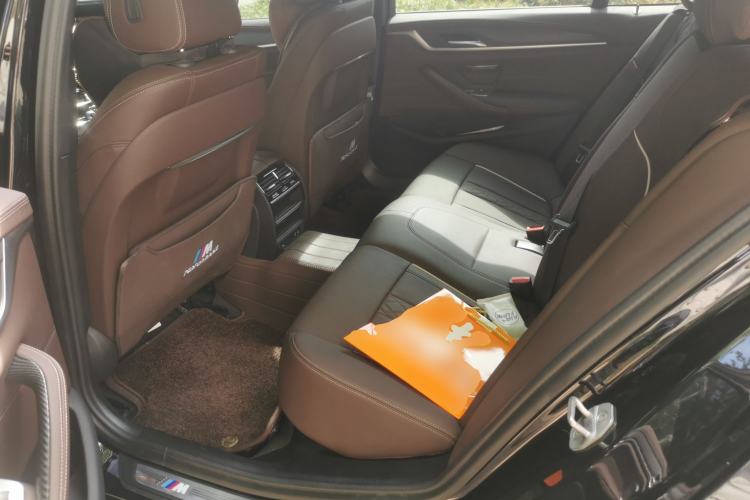 Used BMW 5 Series 2023 530Li Leading Model M Sport Package Left Rear Seat
