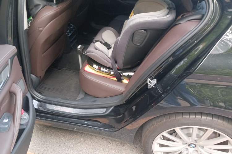 Used BMW 5 Series 2023 530Li xDrive Luxury Package Left Rear Seat
