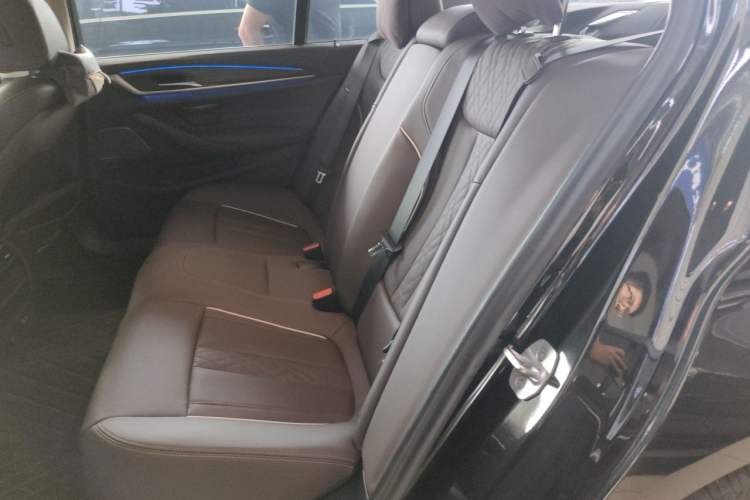 Used BMW 5 Series 2023 530Li Leading Edition Luxury Package Left Rear Seat
