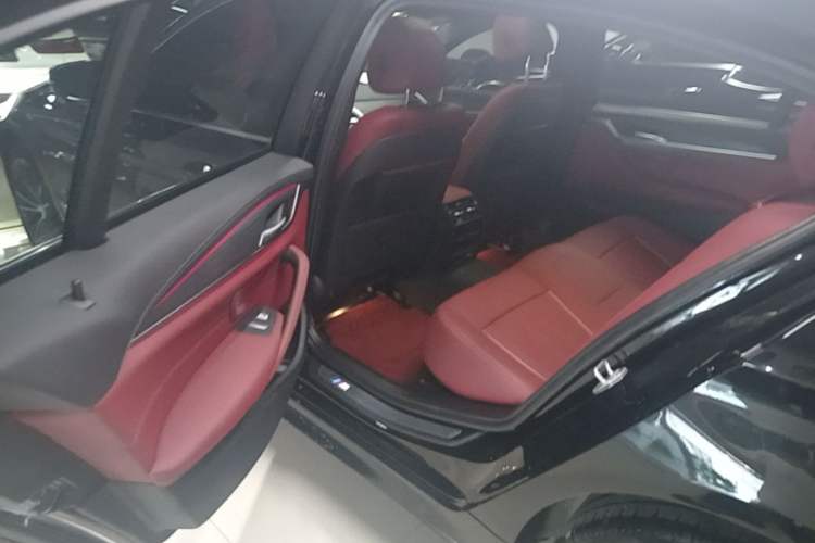 Used BMW 5 Series 2023 530Li Leading Model M Sport Package Left Rear Seat