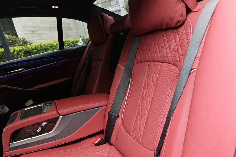 Used BMW 5 Series 2023 530Li Luxury Edition M Sport Package Left Rear Seat