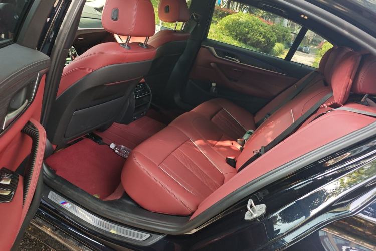 Used BMW 5 Series 2023 530Li Leading Model M Sport Package Left Rear Seat