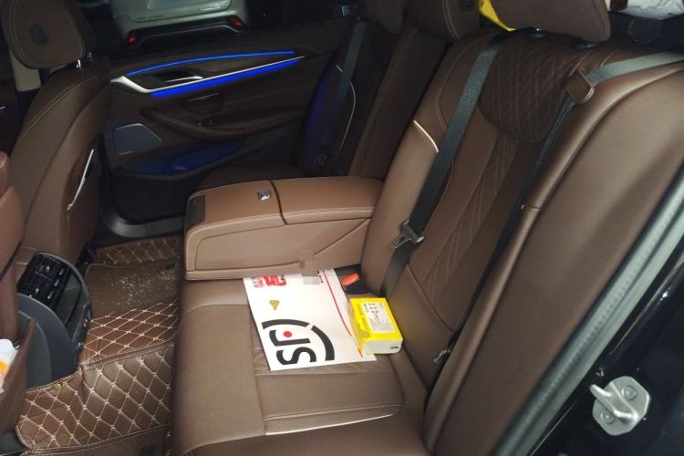 Used BMW 5 Series 2023 530Li Leading Edition Luxury Package Left Rear Seat
