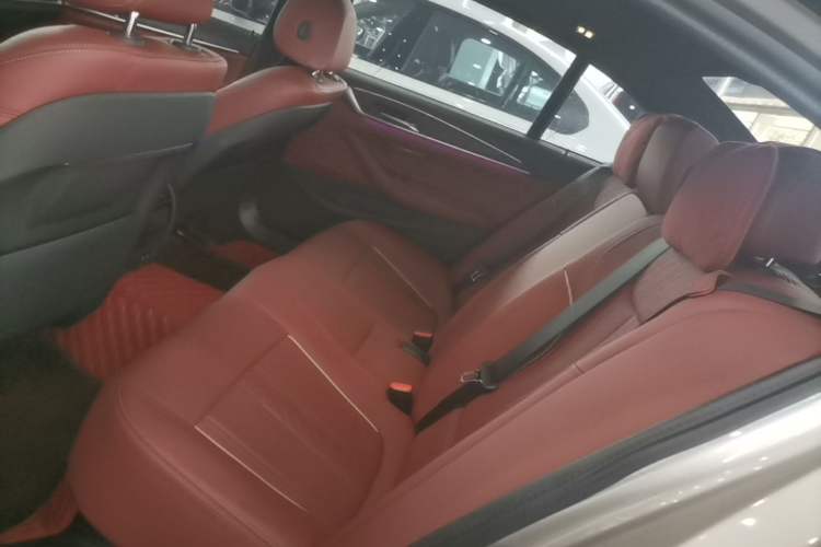 Used BMW 5 Series 2023 530Li Leading Model M Sport Package Left Rear Seat