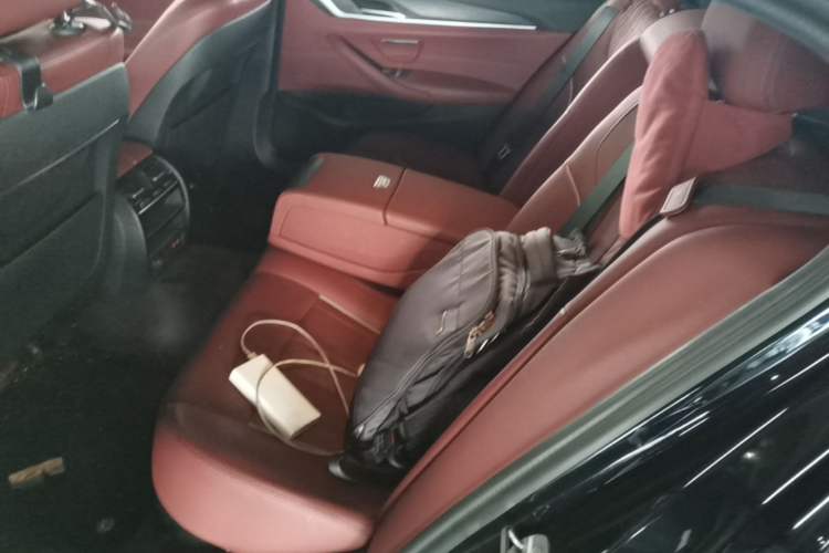 Used BMW 5 Series 2023 530Li Leading Model M Sport Package Left Rear Seat
