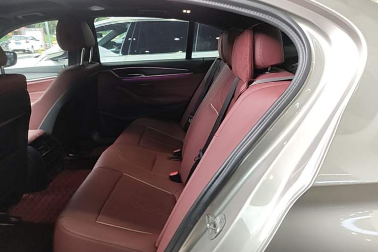 Used BMW 5 Series 2023 530Li Leading Model M Sport Package Left Rear Seat