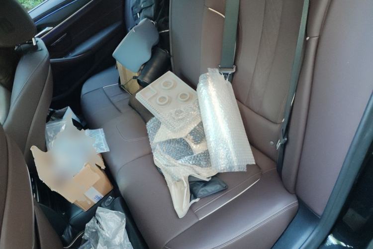 Used BMW 5 Series 2023 530Li Leading Model M Sport Package Left Rear Seat