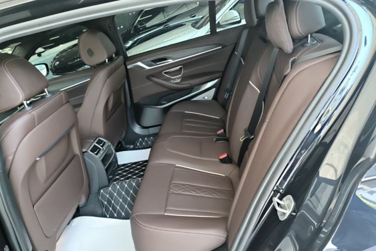 Used BMW 5 Series 2023 530Li Leading Model M Sport Package Left Rear Seat