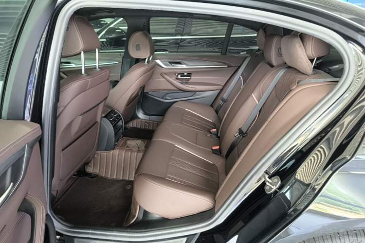 Used BMW 5 Series 2023 530Li Leading Model M Sport Package Left Rear Seat