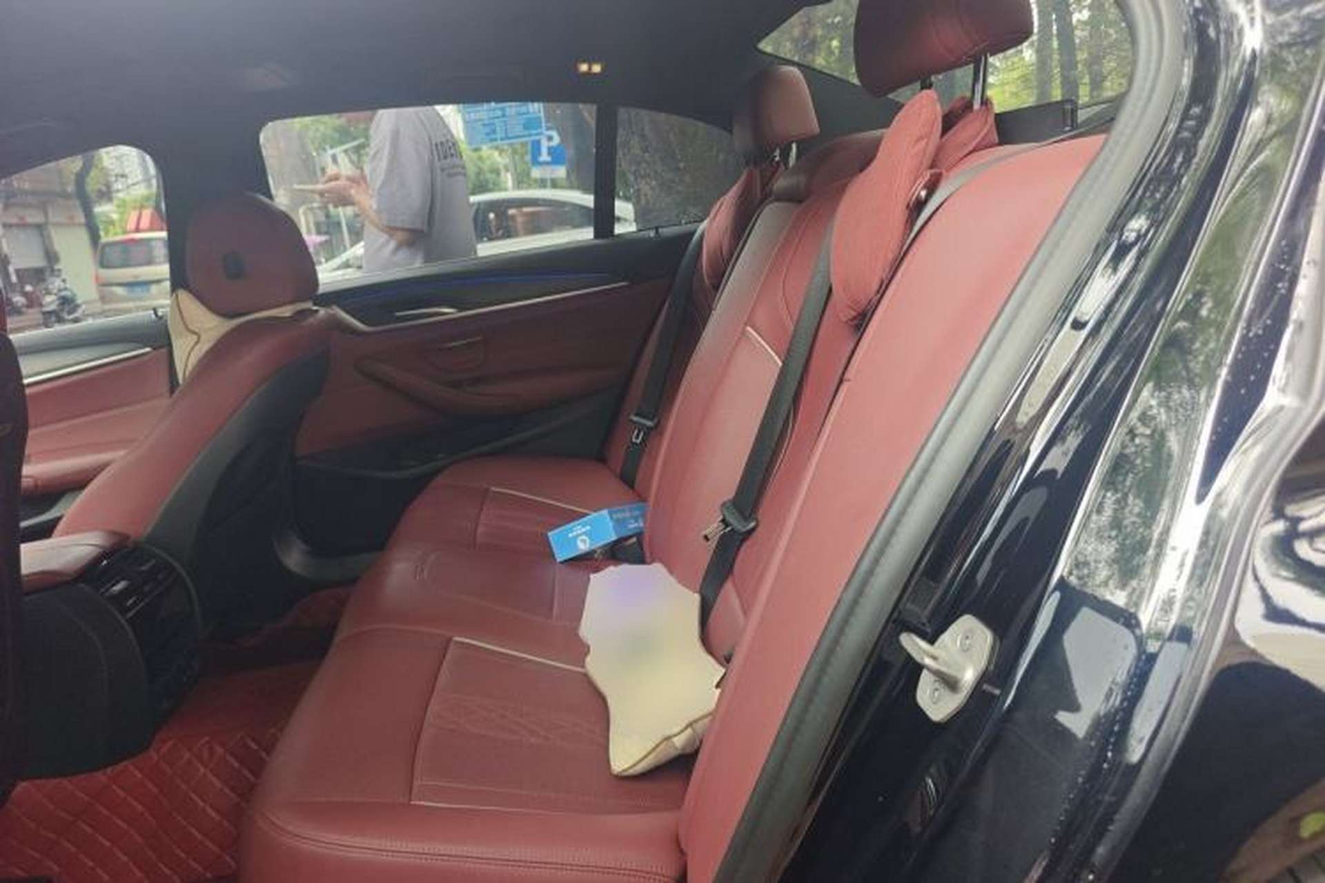 Used BMW 5 Series 2023 530Li Leading Model M Sport Package Left Rear Seat
