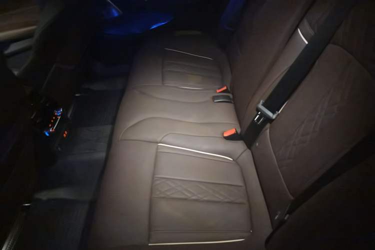 Used BMW 5 Series 2023 530Li Executive M Sport Package Left Rear Seat