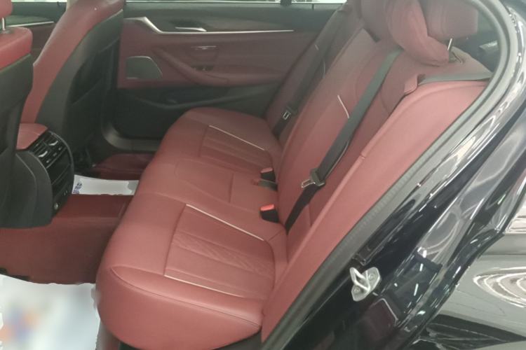 Used BMW 5 Series 2023 530Li Leading Edition Luxury Package Left Rear Seat