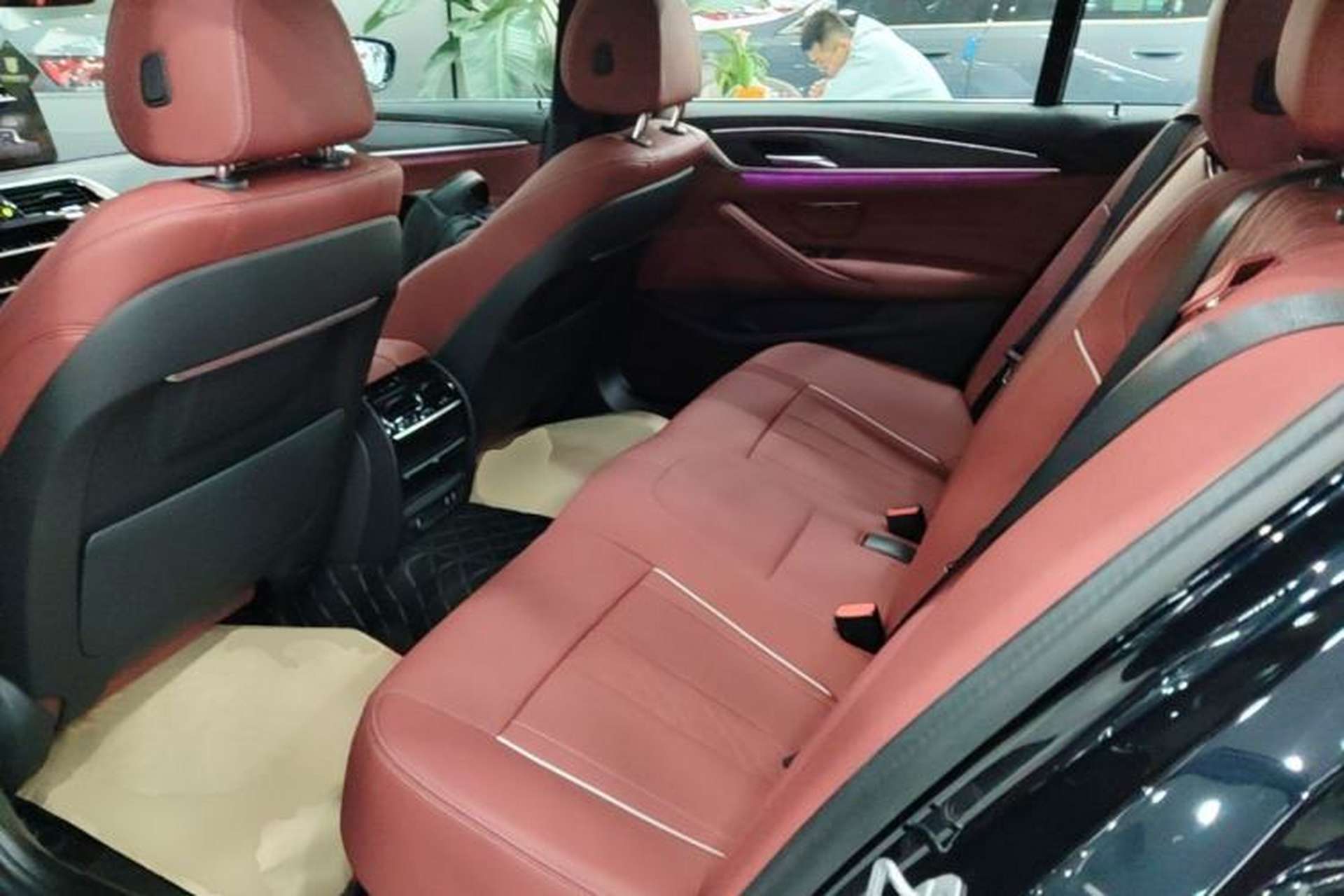 Used BMW 5 Series 2023 530Li Leading Model M Sport Package Left Rear Seat