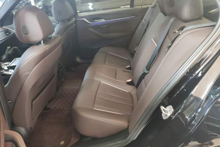 Used BMW 5 Series 2023 530Li Leading Model M Sport Package Left Rear Seat