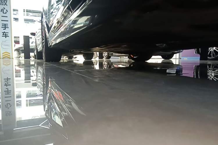 Used BMW 5 Series 2023 530Li Leading Model M Sport Package Left Side Sill