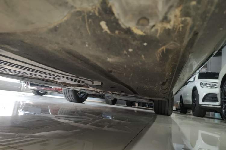 Used BMW 5 Series 2023 530Li Leading Model M Sport Package Left Side Sill