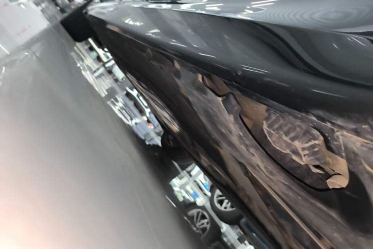 Used BMW 5 Series 2023 530Li Leading Model M Sport Package Left Side Sill