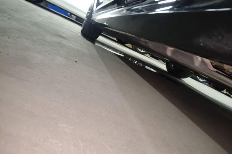 Used BMW 5 Series 2023 530Li Leading Model M Sport Package Left Side Sill