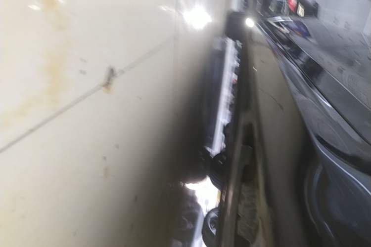 Used BMW 5 Series 2023 530Li Leading Model M Sport Package Left Side Sill