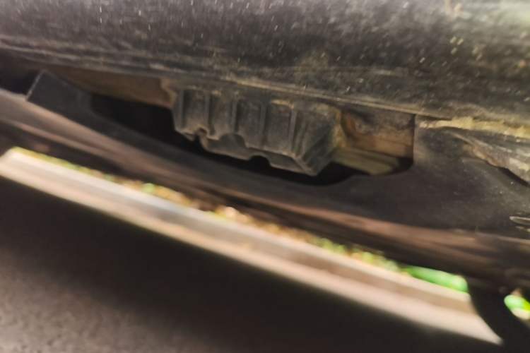 Used BMW 5 Series 2023 530Li Luxury Edition M Sport Package Left Side Sill